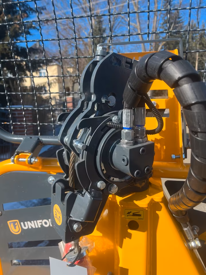 Forstseilwinde Uniforest 40 EH Pro Seilausstoß Funk 1,5m Schildbreite