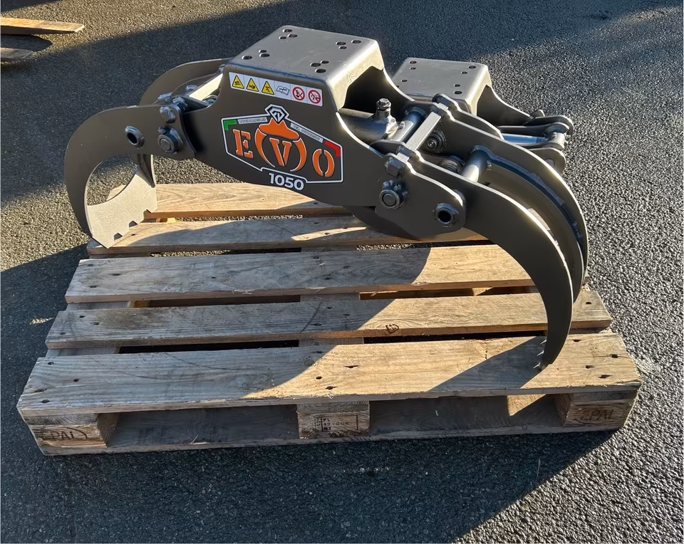 Holzgreifer Holzzange Bagger Rückewagen Forstzange Dalmasso