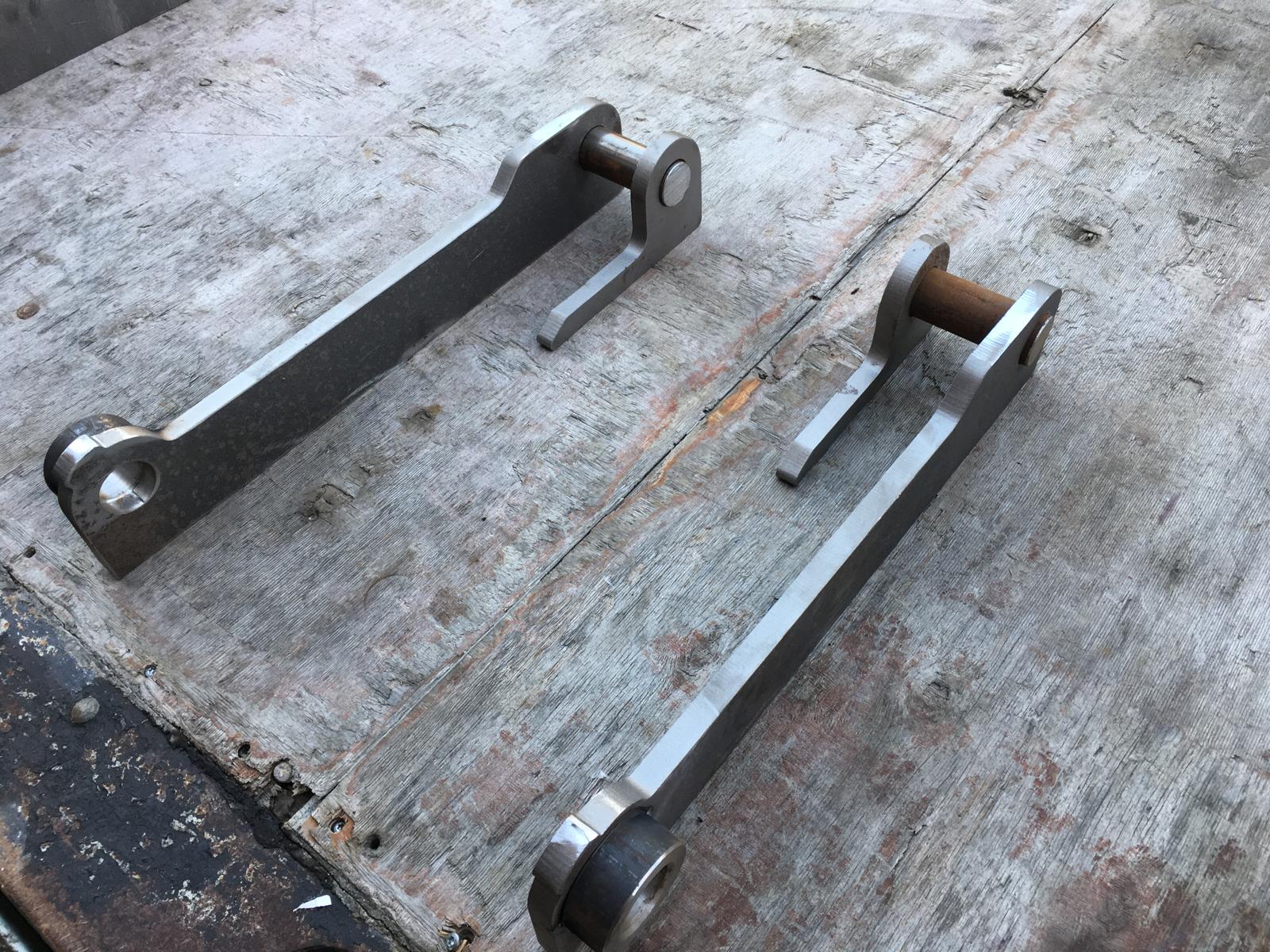 Koppelhaken Satz Anschweisshaken Schaeff SKL  Terex  35mm Bolzen Radlader